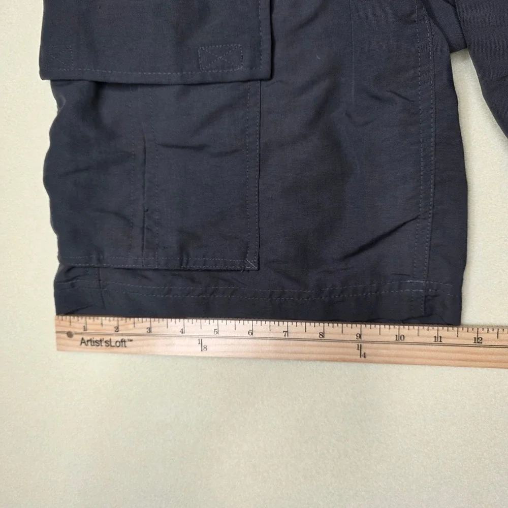 The North Face Cargo Hiking Shorts Mens Size S Gray Nylon Integrated Belt Pocket